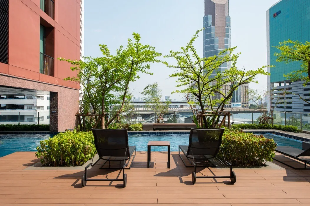 Property photos for Noble ReD