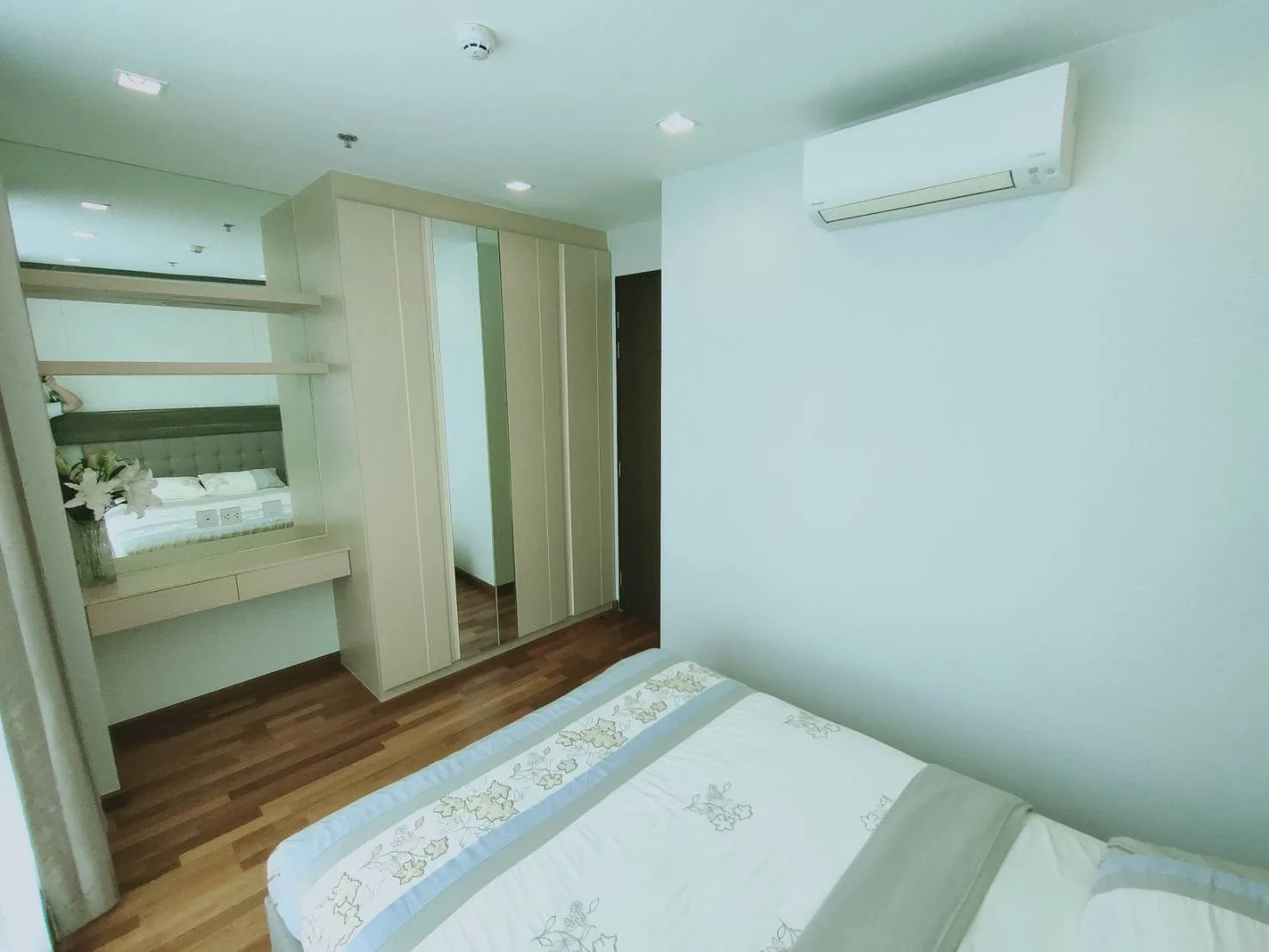 Property photos for Wish Signature  Midtown Siam