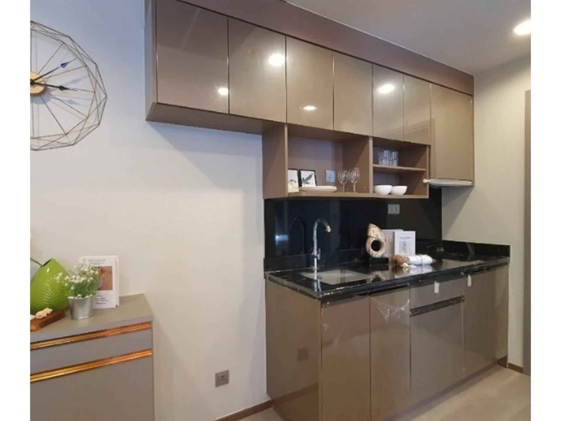 Property photos for Ideo Q Victory