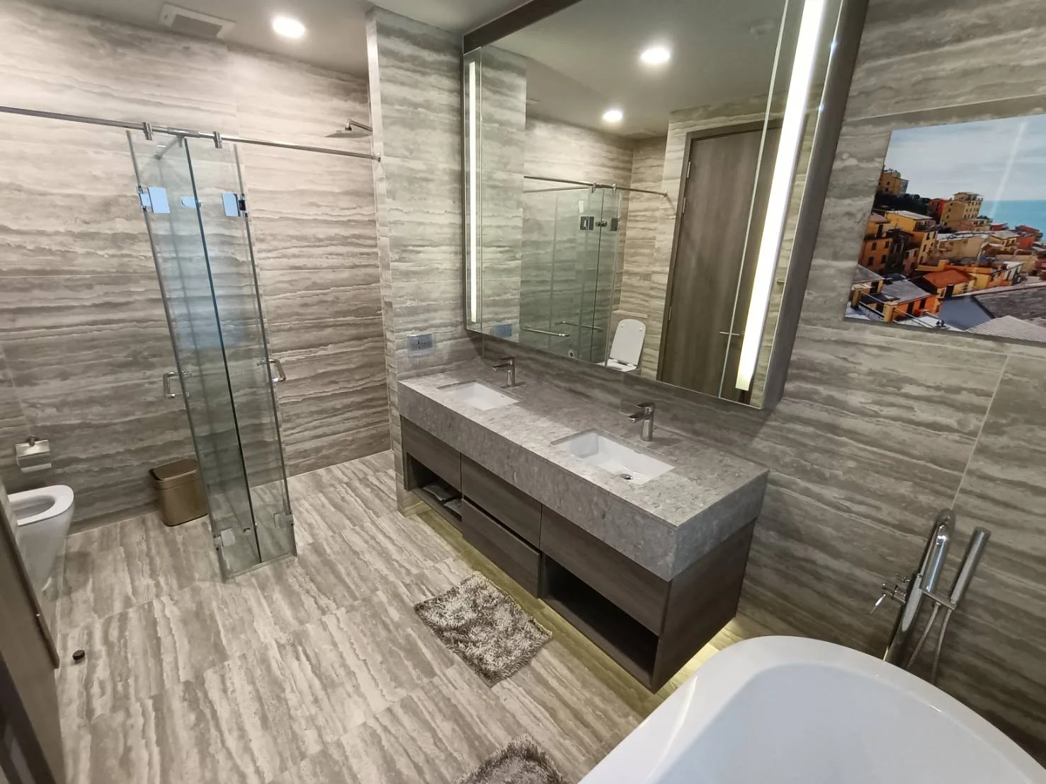 Property photos for Celes Asoke