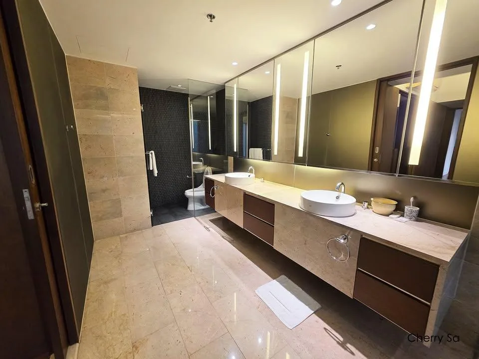 Property photos for Hansar Rajdamri