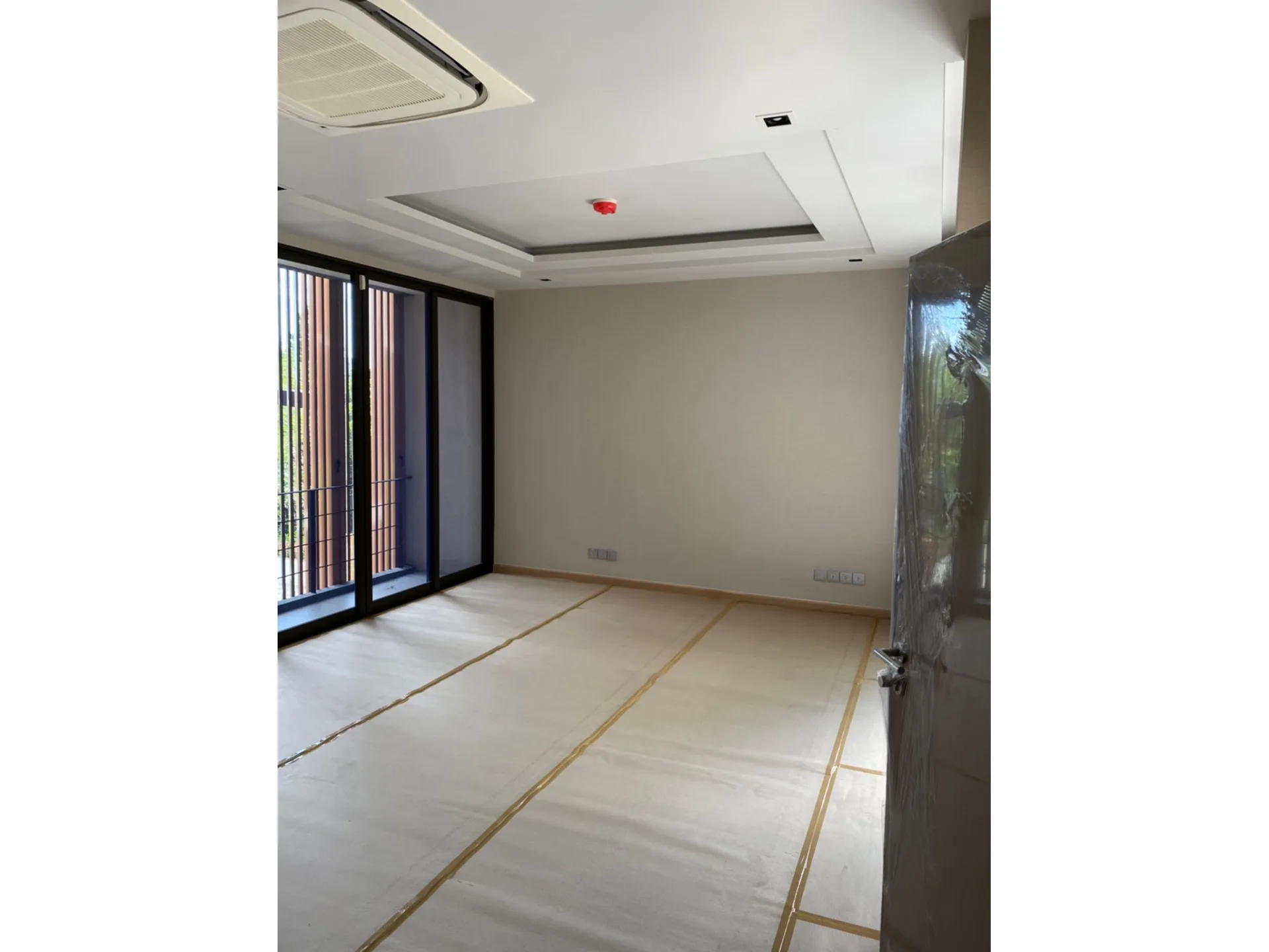 Property photos for Arna Ekamai