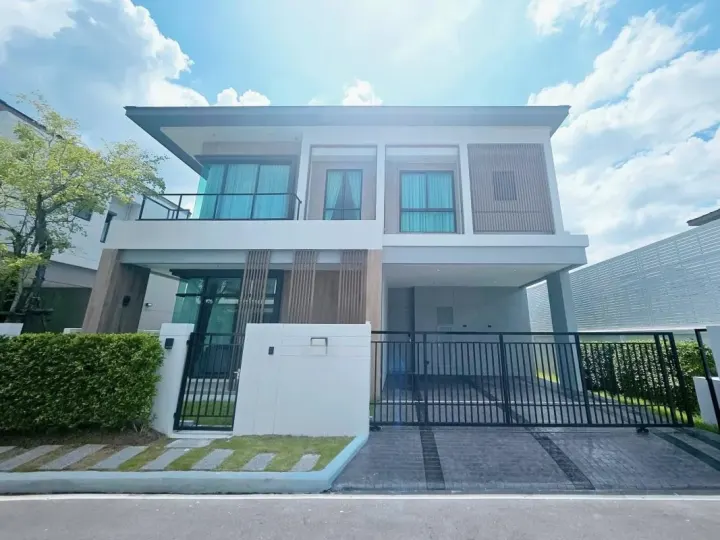 Property photos for Grand Bangkok Boulevard Bangna-onnut