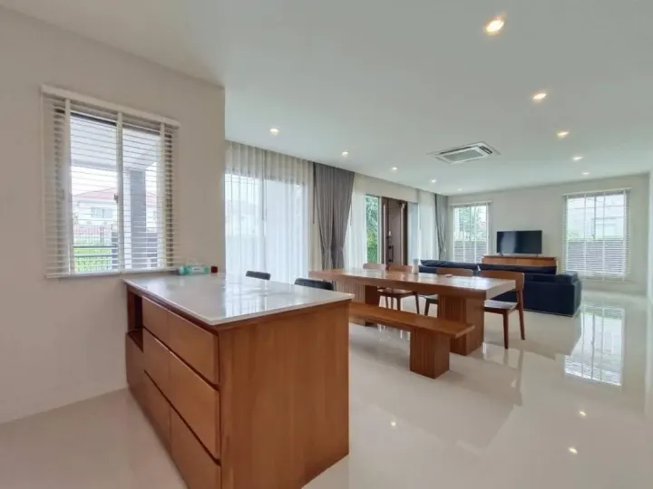 Property photos for The Palm Bangna-wongwaen
