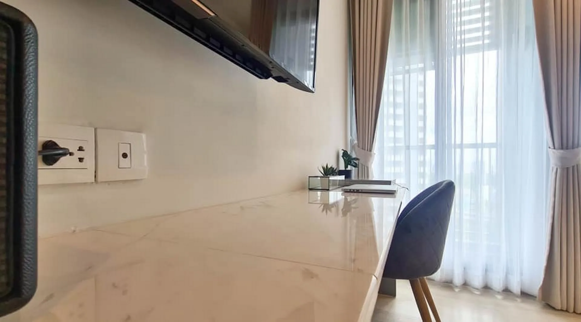 Property photos for Life One Wireless