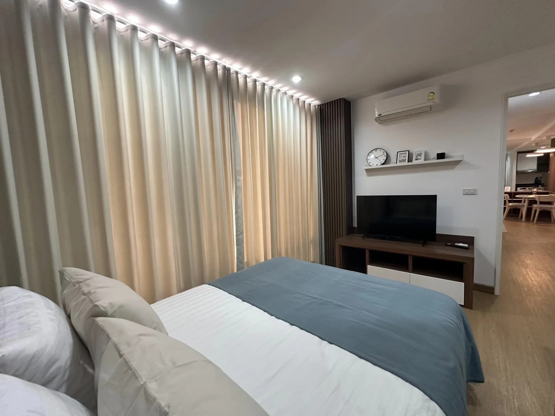 Property photos for 6th Avenue Sukhumvit 15