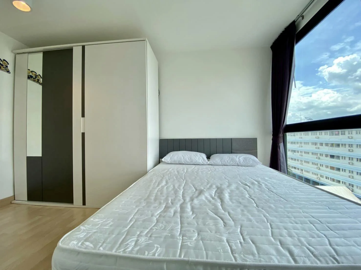 Property photos for Chateau In Town Phahonyothin 32