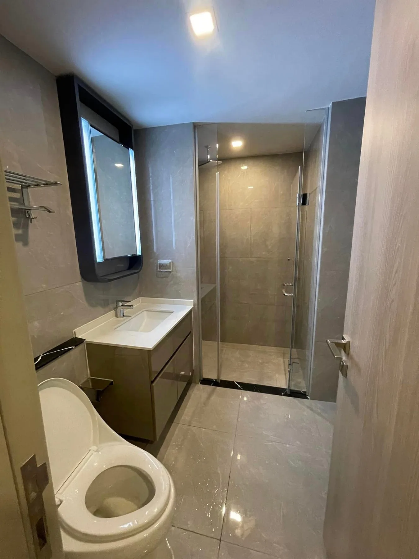 Property photos for One 9 Five Asoke - Rama 9