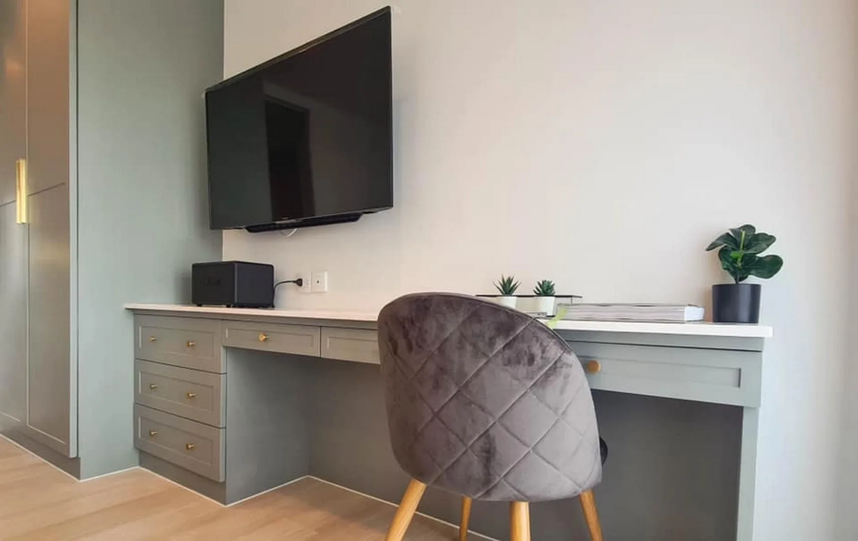 Property photos for Life One Wireless