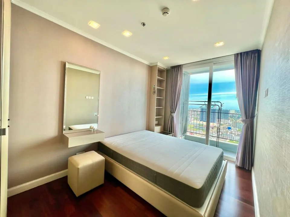 Property photos for The Metropolis Samrong Interchange