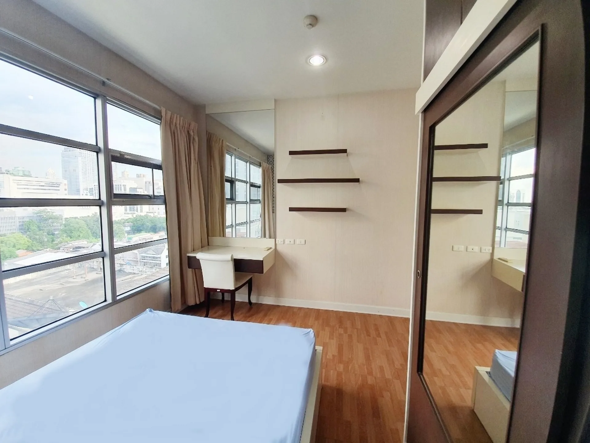 Property photos for Baan Klang Krung Siam - Pathumwan