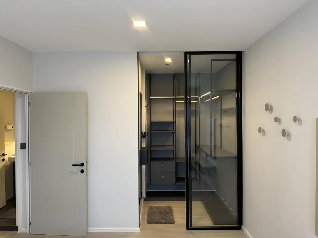 Property photos for The Key Mrt Phetkasem 48
