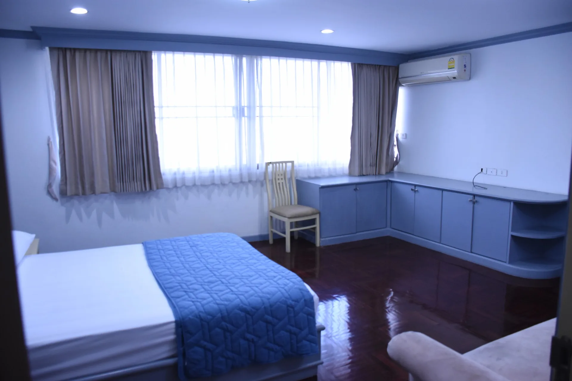 Property photos for Oriental Towers