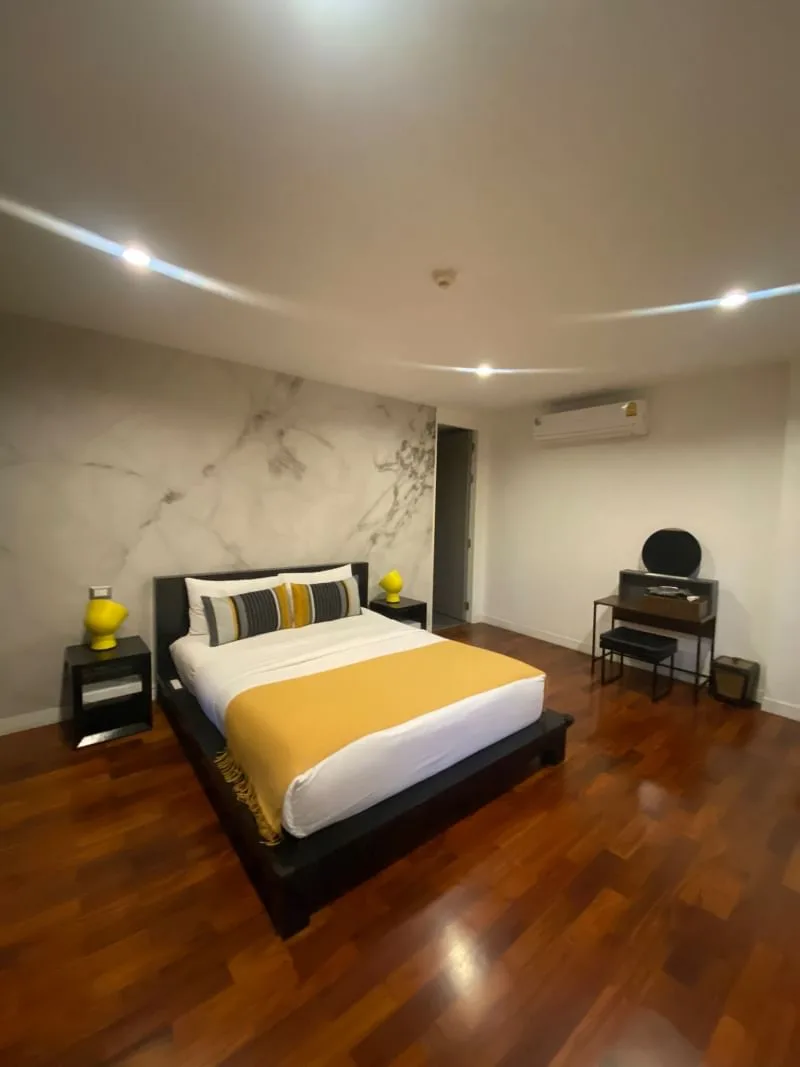 Property photos for Benviar Tonson Residence