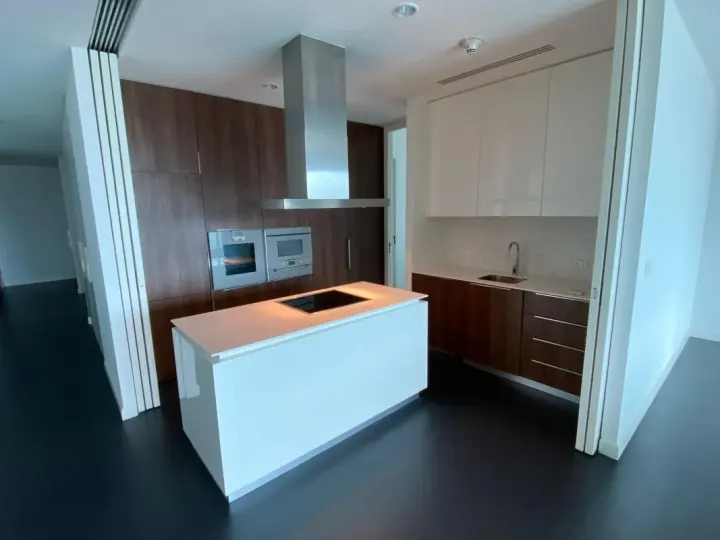 Property photos for 185 Rajadamri