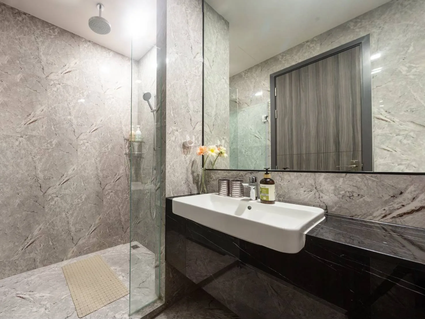 Property photos for Ashton Asoke