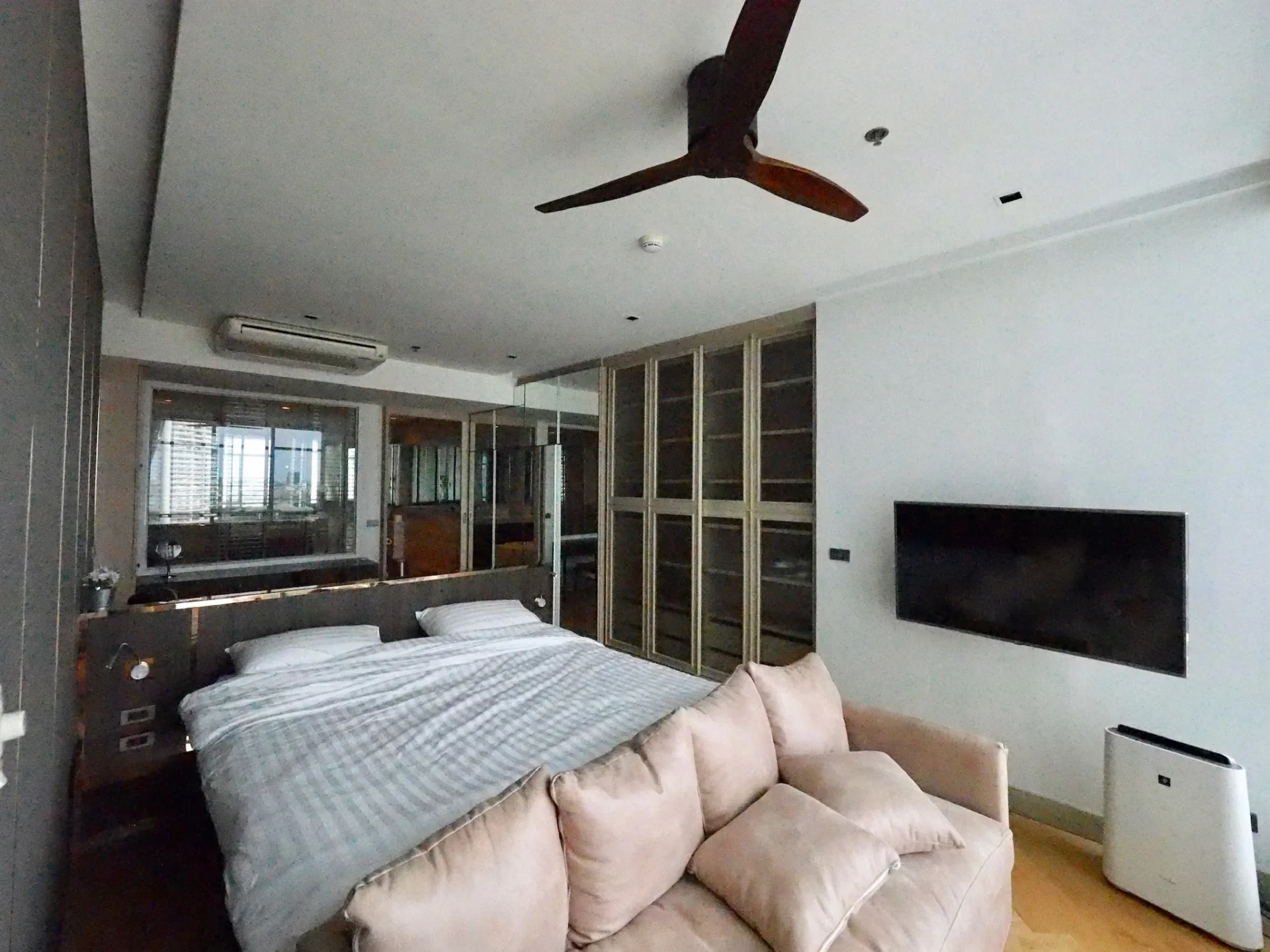 Property photos for Baan Sathorn Chaopraya