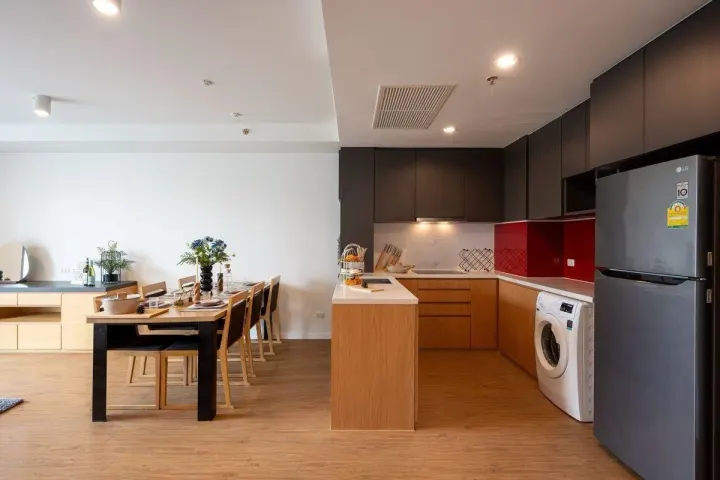 Property photos for Siamese Surawong