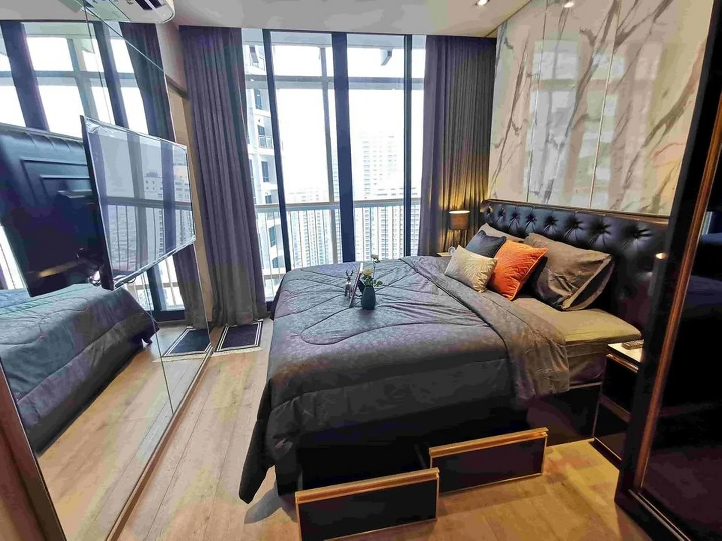 Property photos for Park Origin Phromphong