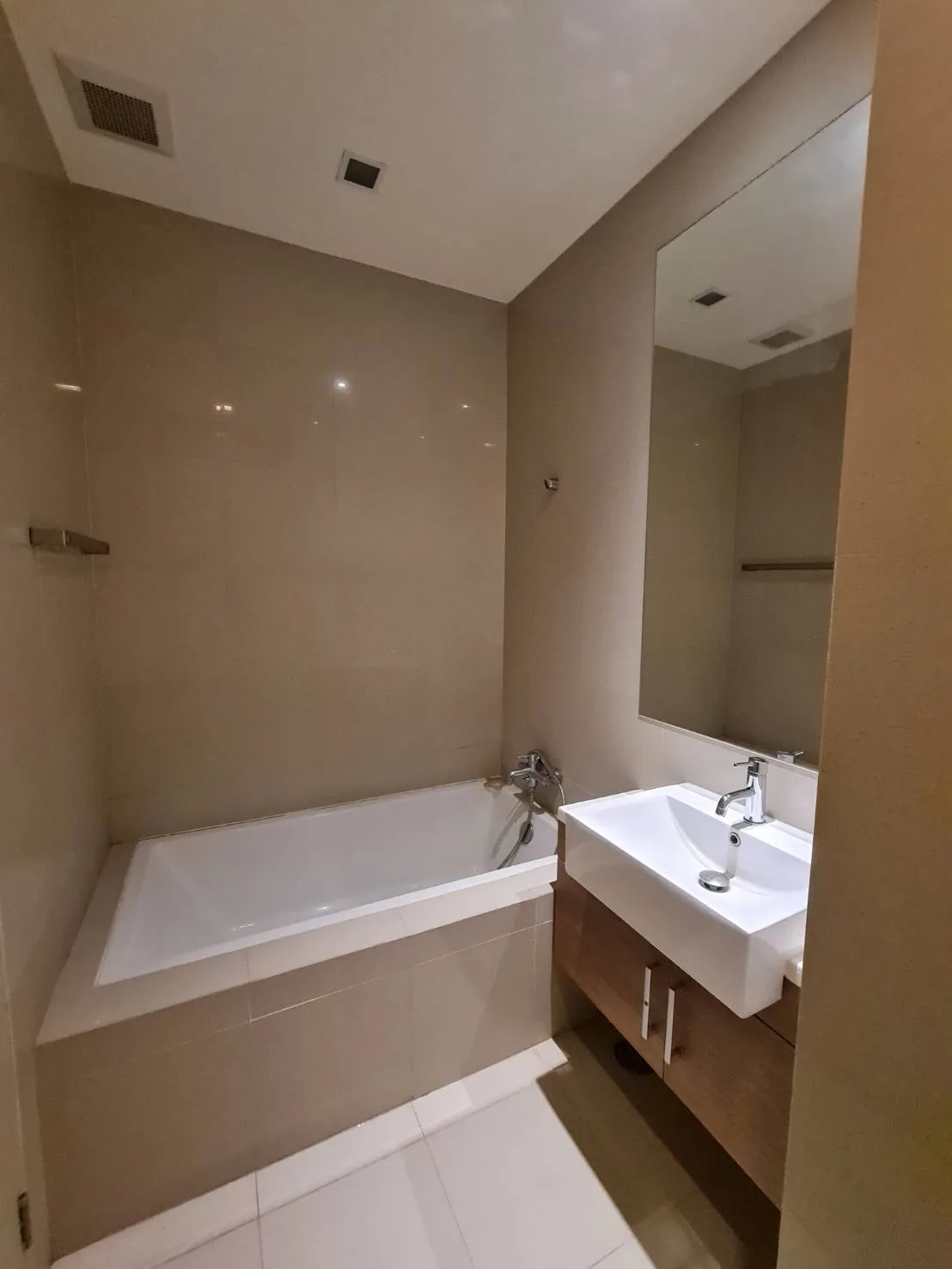 Property photos for Noble Reveal