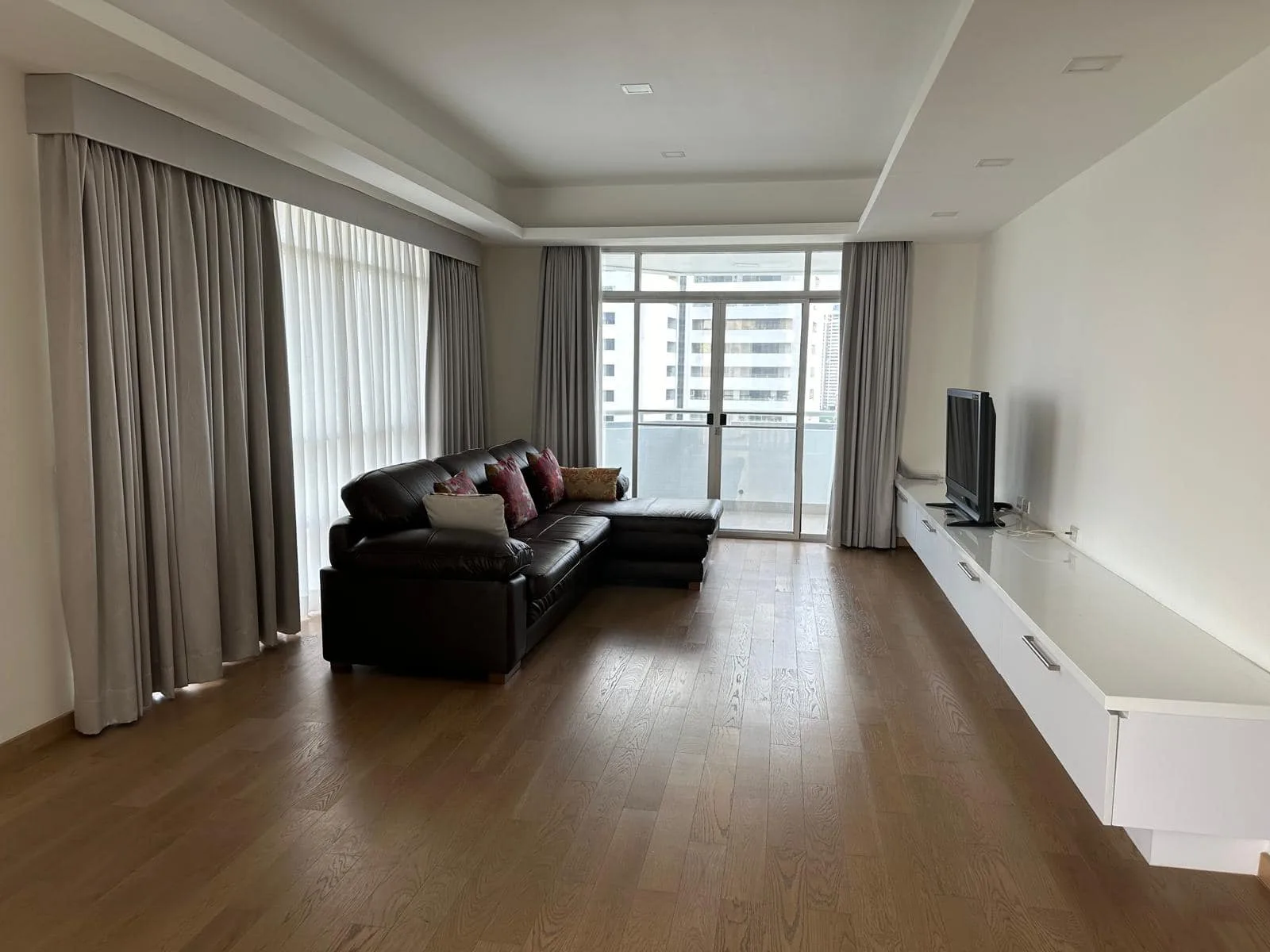Property photos for La Cascade