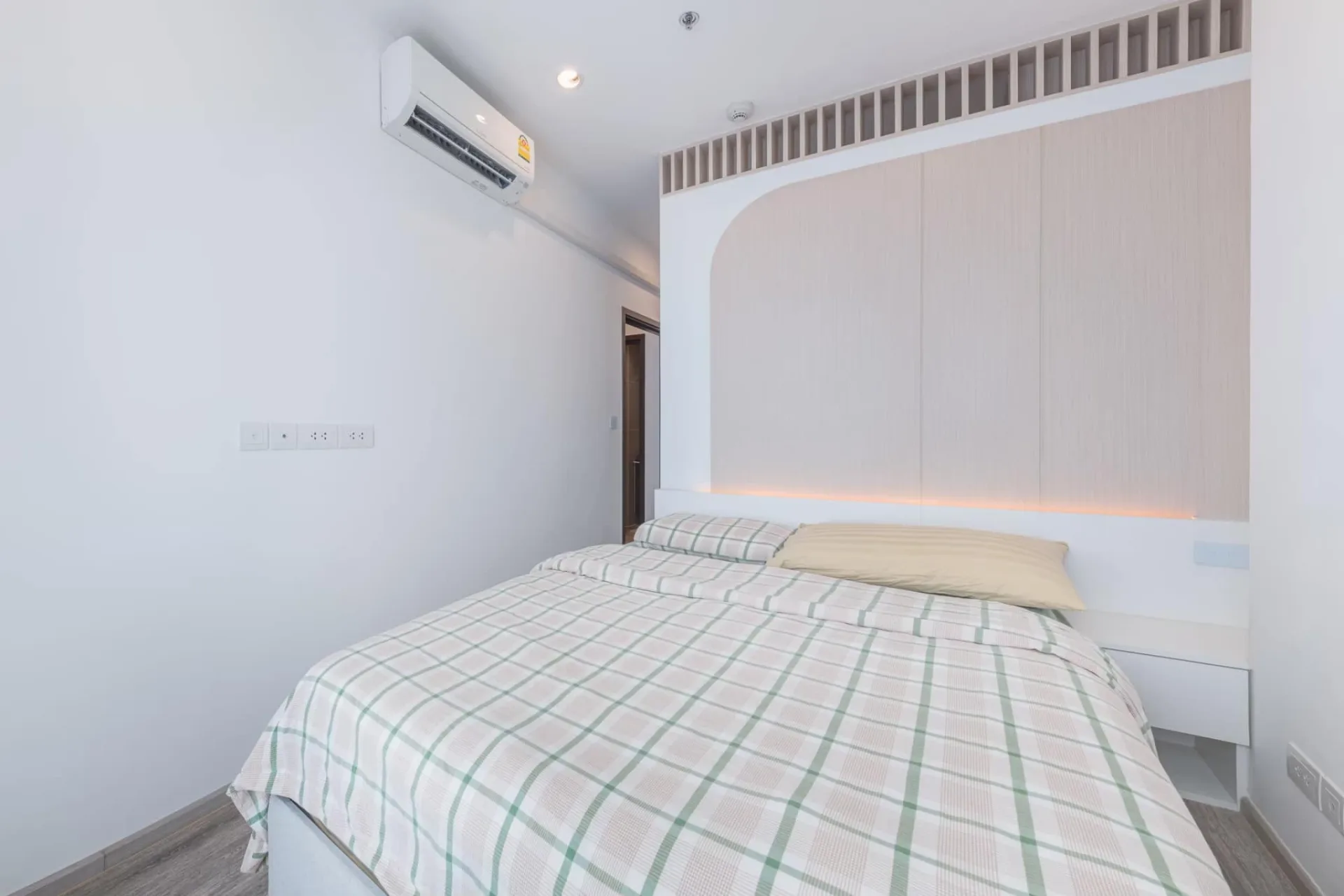 Property photos for IDEO Mobi Sukhumvit 66
