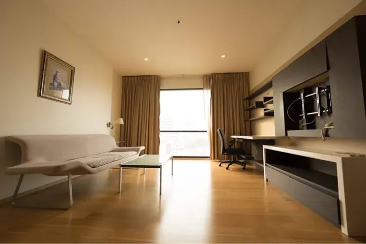Property photos for Noble Reflex