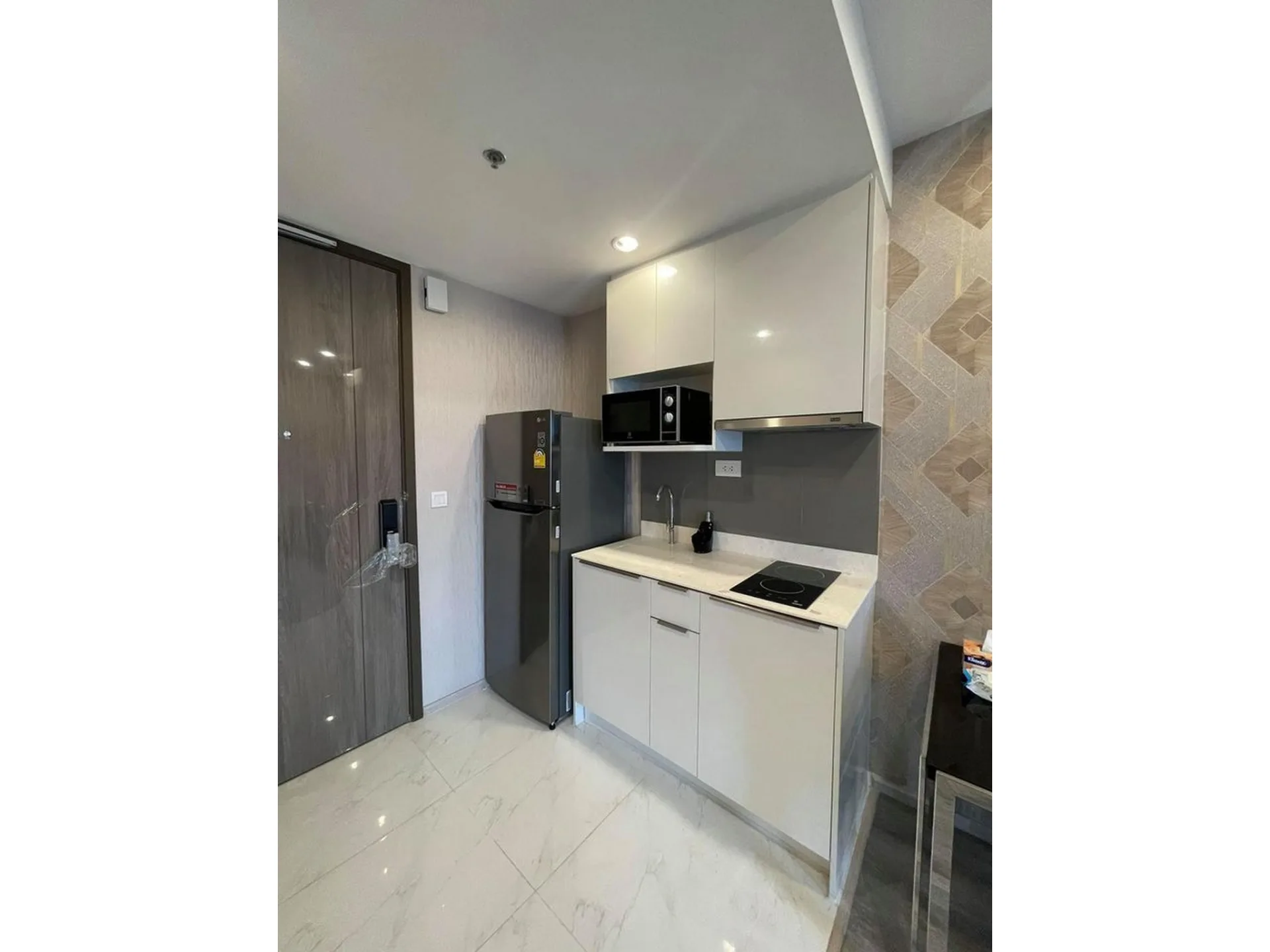 Property photos for IDEO Mobi Sukhumvit 66