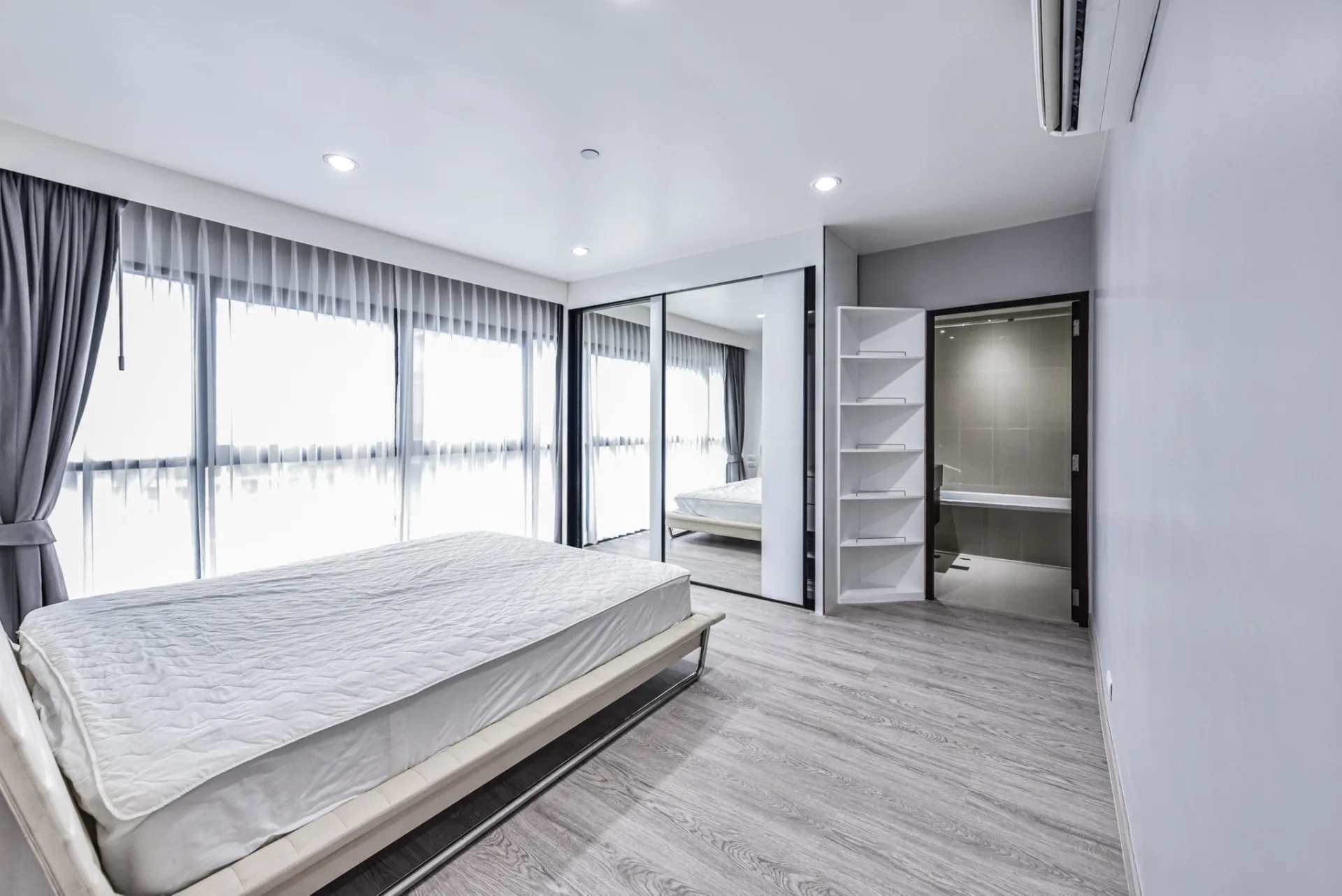 Property photos for Sathorn Gardens