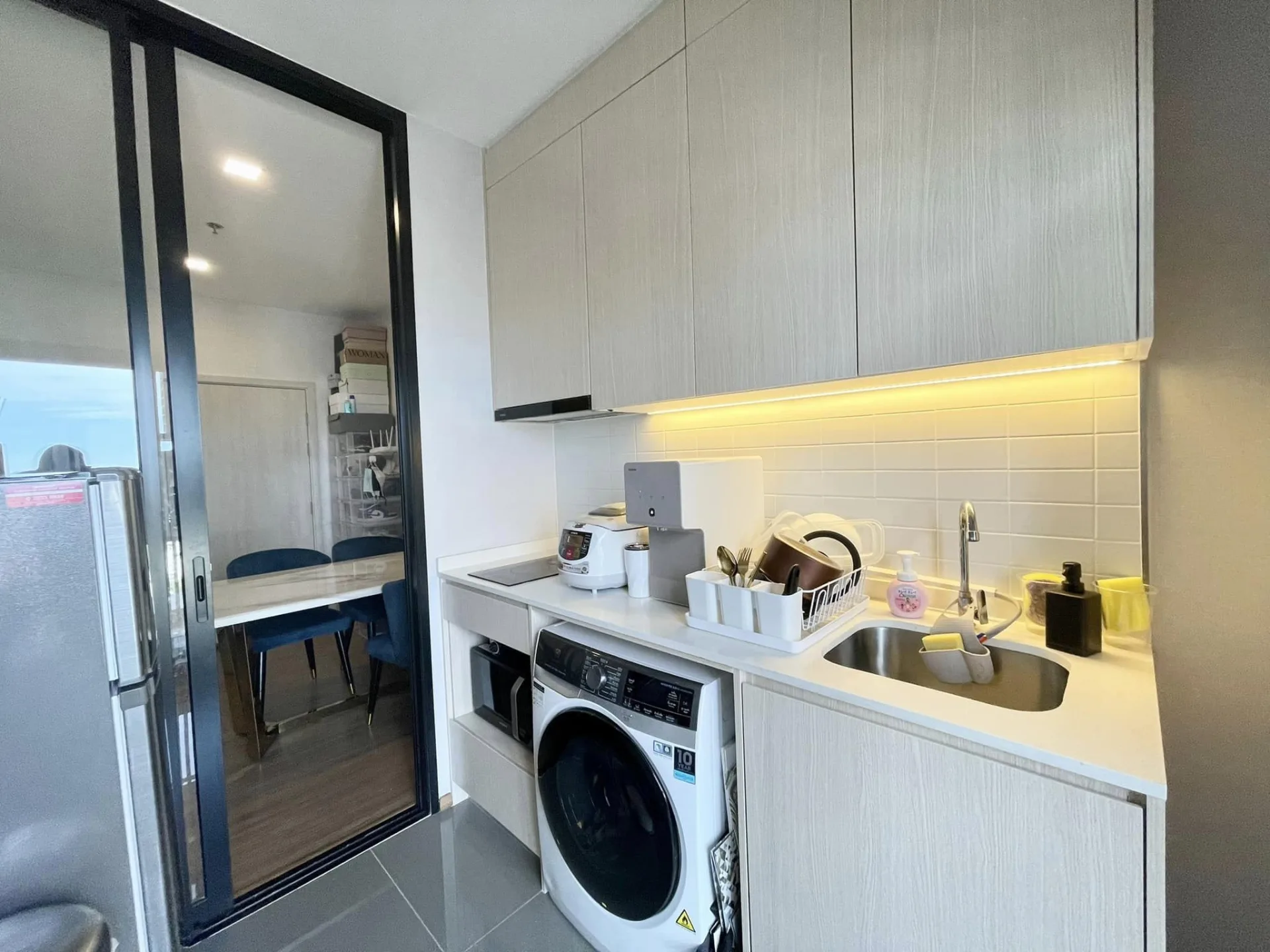 Property photos for Metris Rama 9-ramkhamhaeng