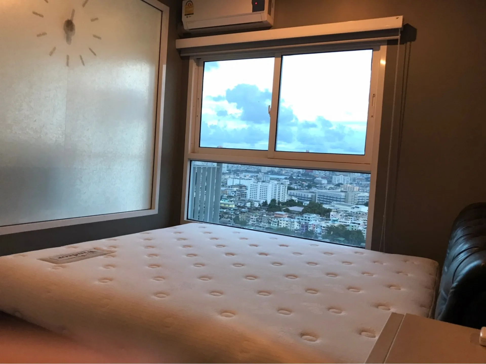 Property photos for The Parkland Grand Taksin