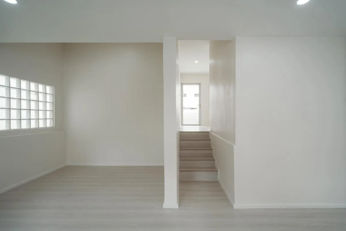Property photos for Single House Suk 15