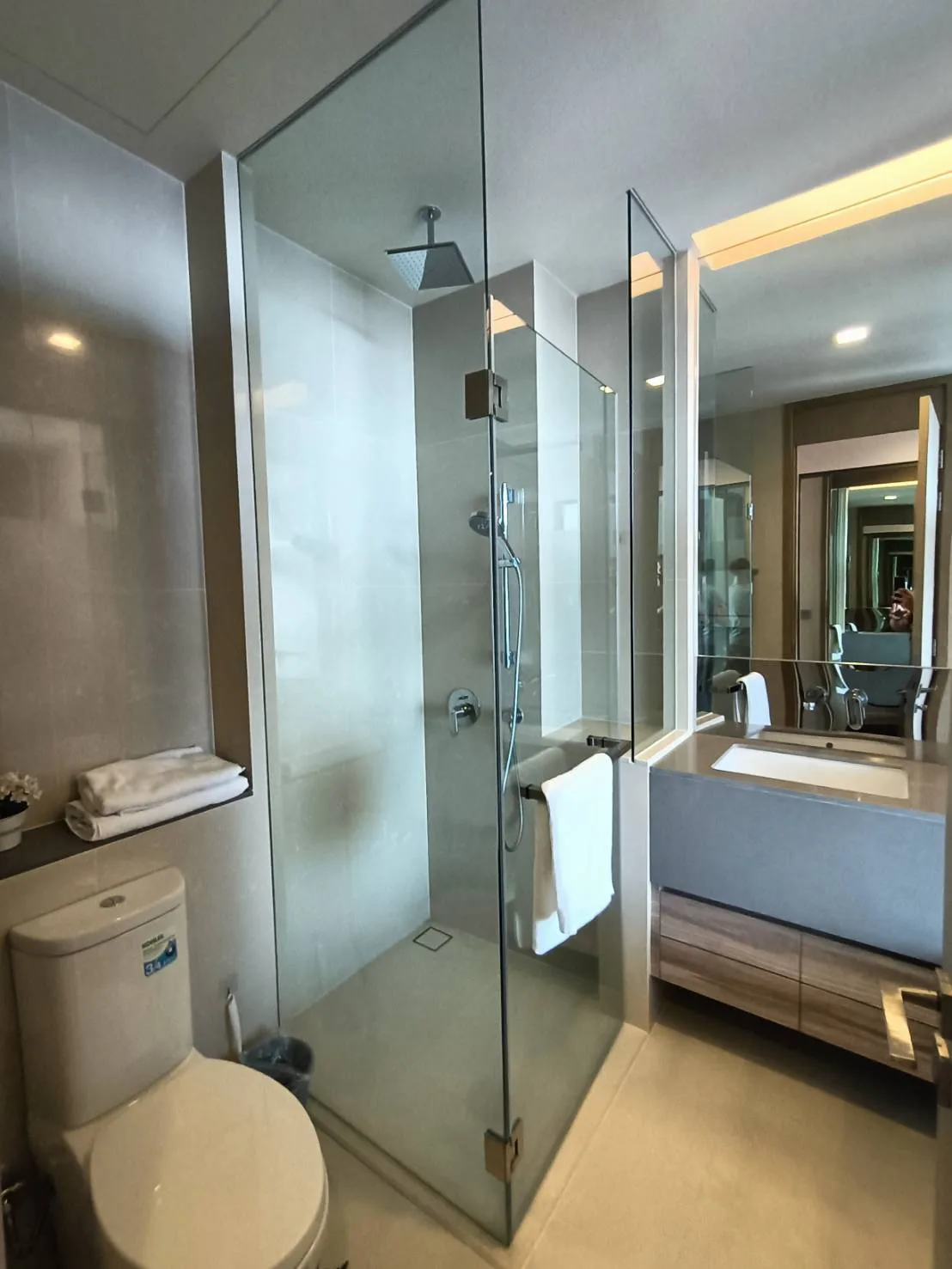 Property photos for The Esse Asoke