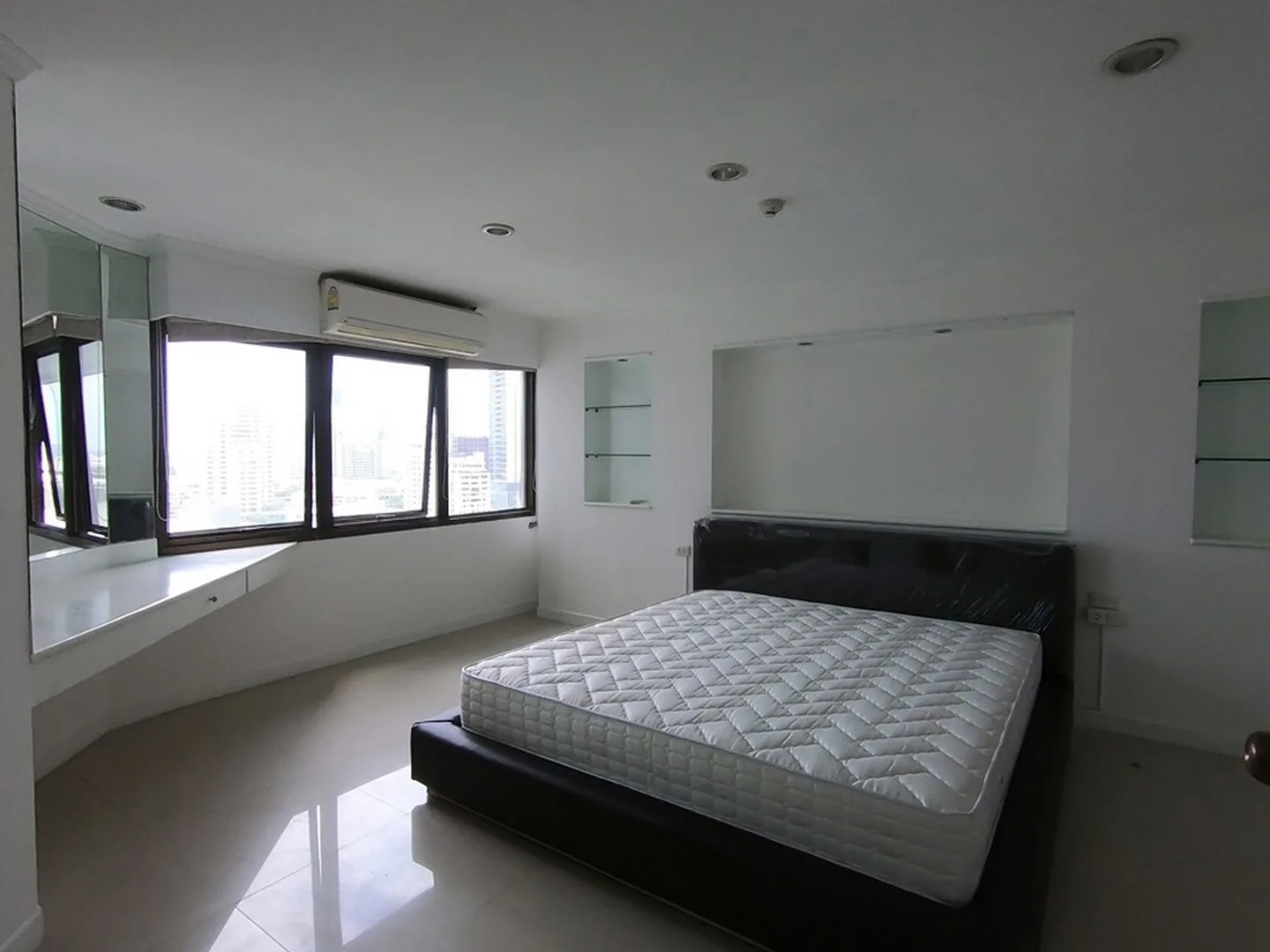 Property photos for The Waterford Park Sukhumvit 53