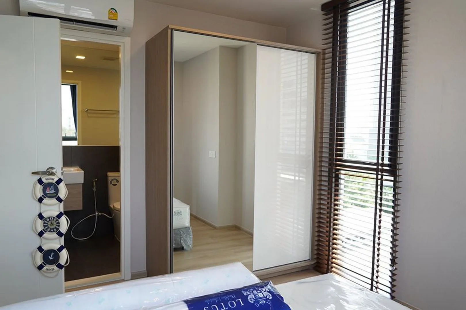 Property photos for Chambers On - nut Station