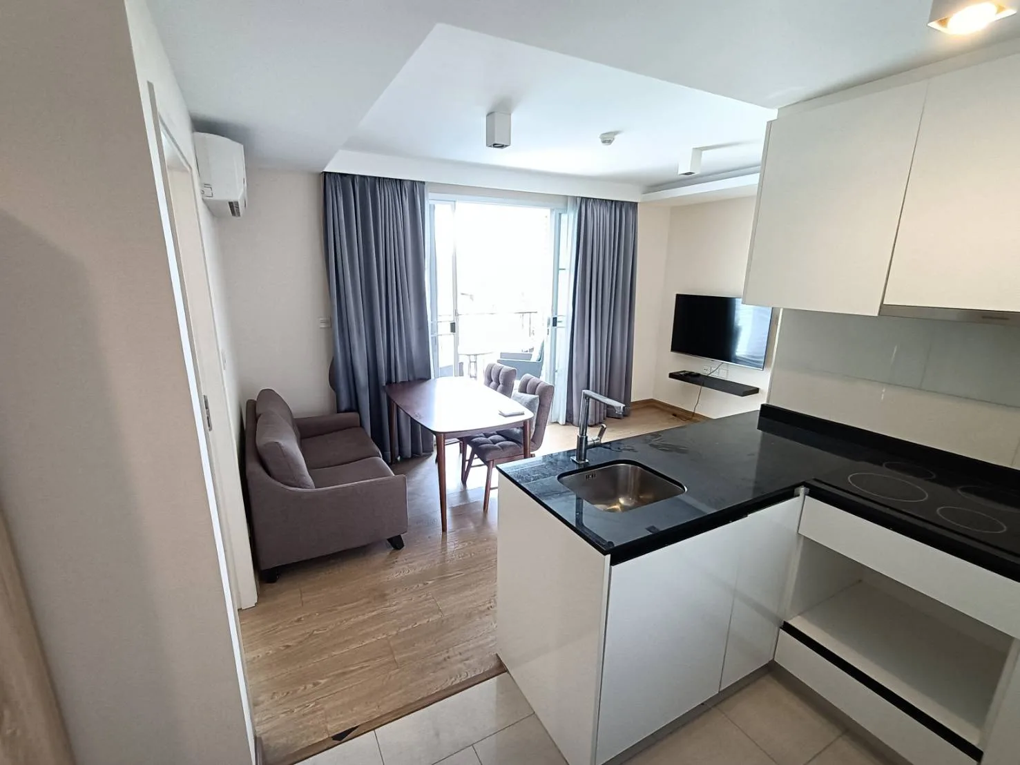 Property photos for Maestro 39