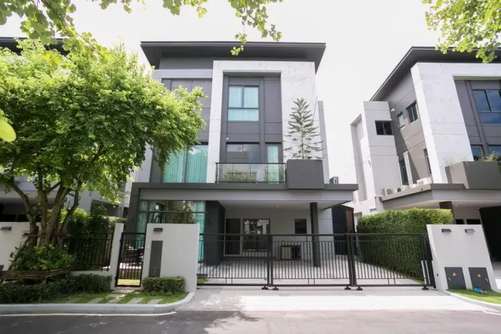 Property photos for The Gentry Ekamai-ladprao