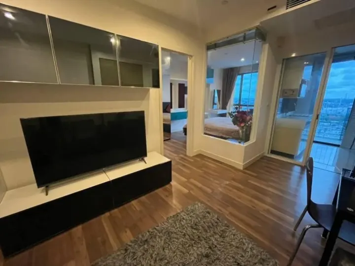 Property photos for The Room Sukhumvit 62