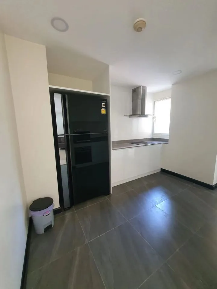 Property photos for Avenue 61