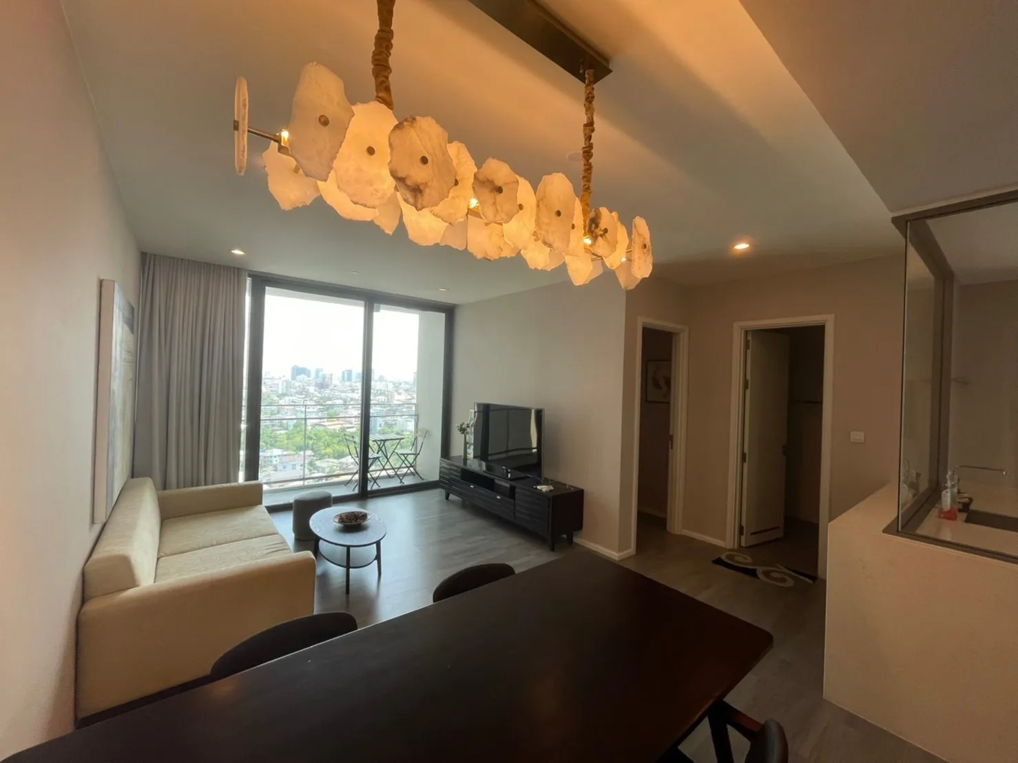 Property photos for The Room Sukhumvit 69