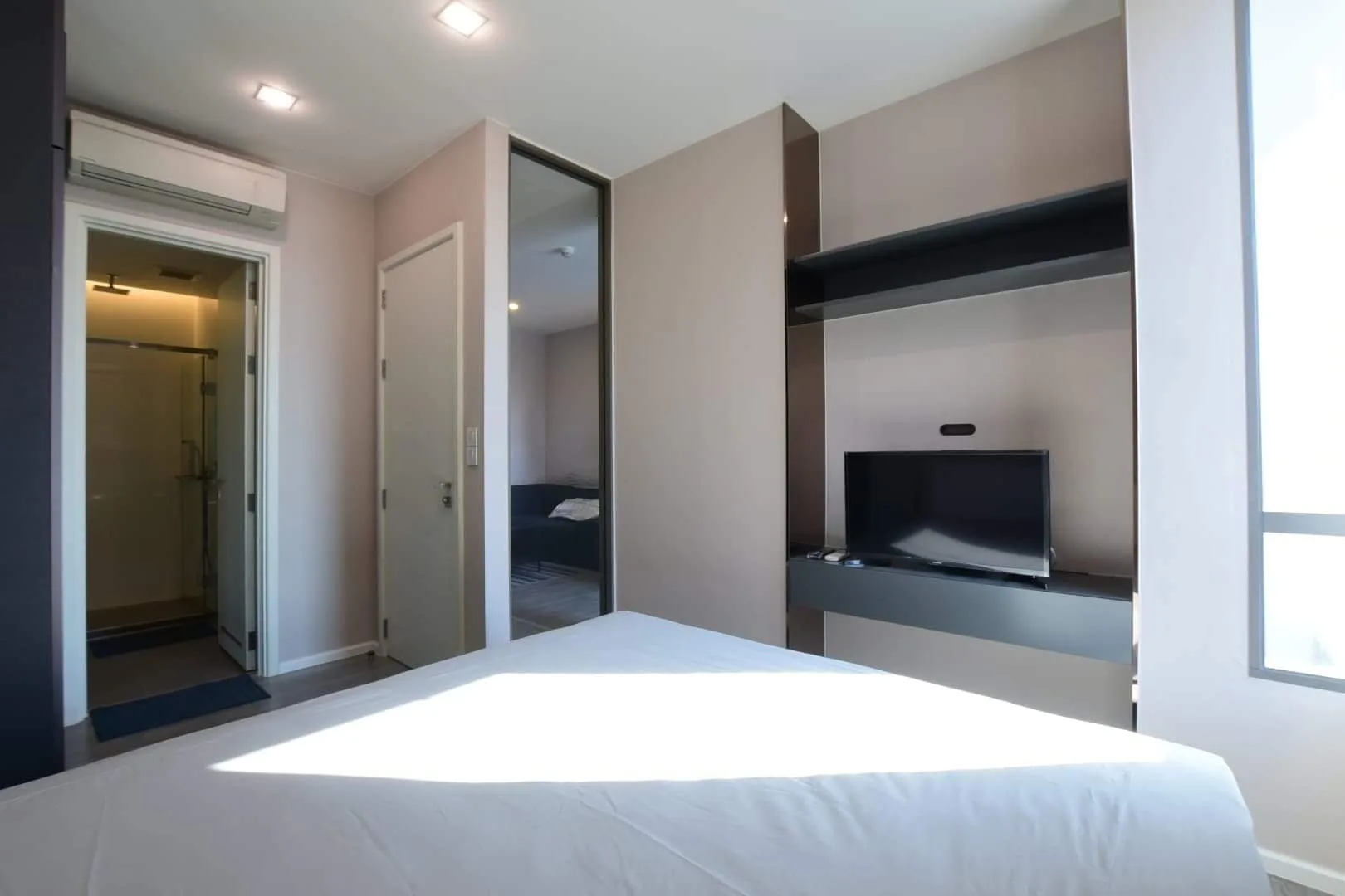 Property photos for The Room Sukhumvit 69