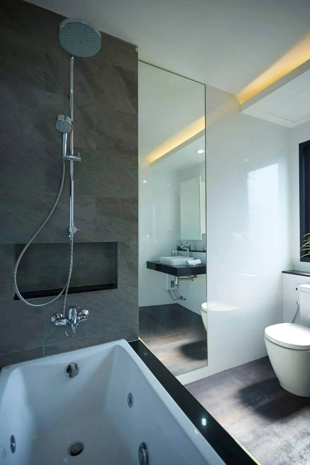 Property photos for Thavee Yindee Residence