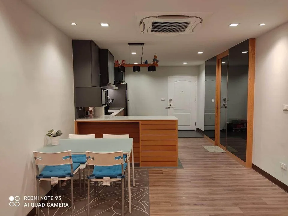 Property photos for Silom State Tower