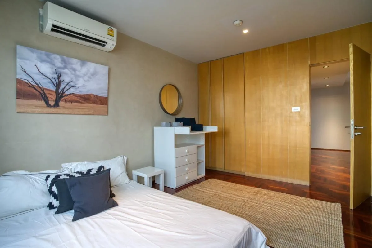 Property photos for Lake Avenue 16