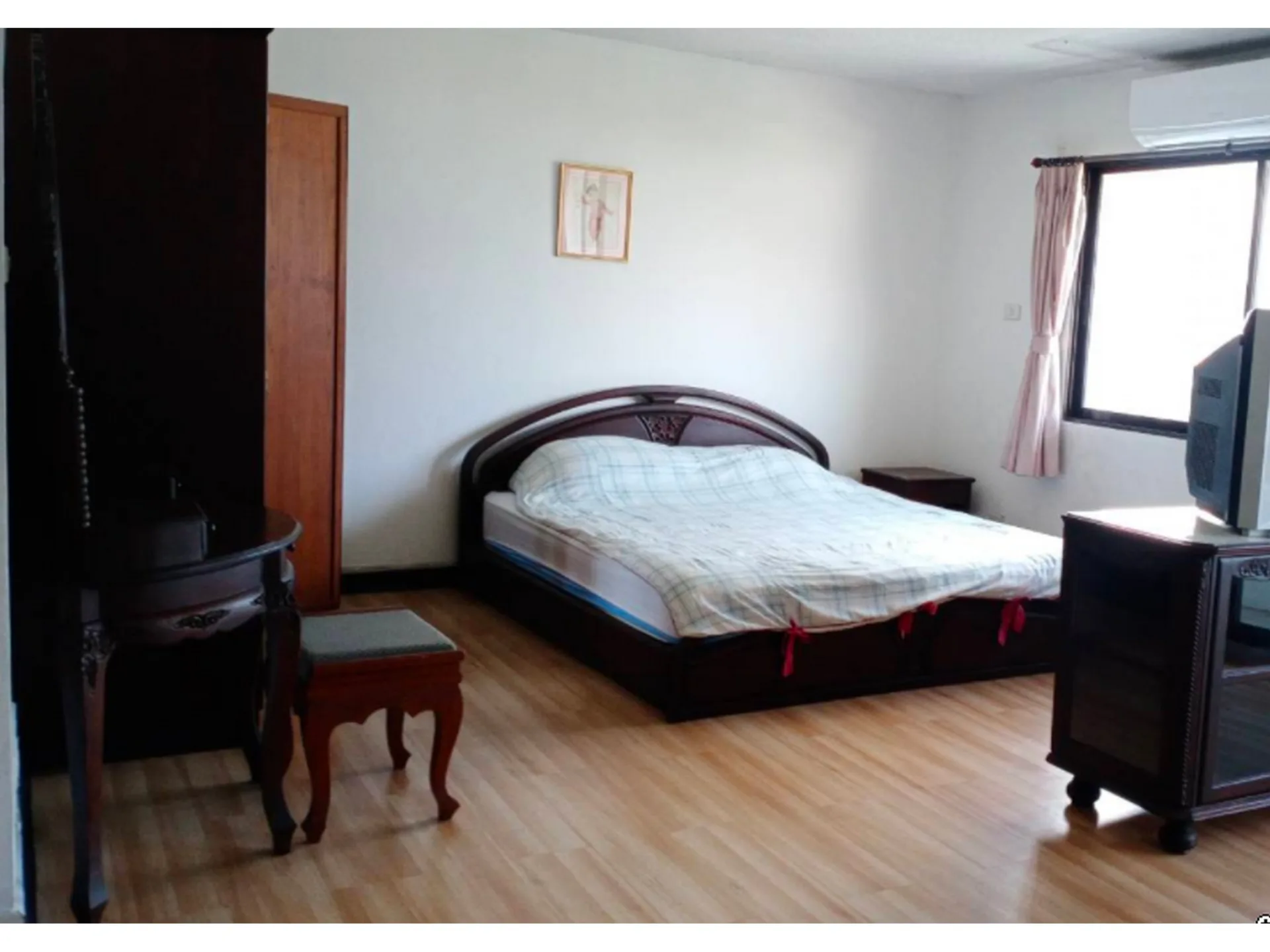 Property photos for 38 Mansion