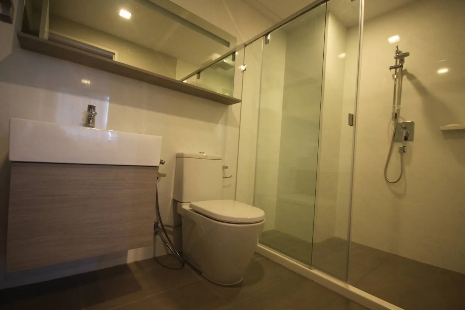 Property photos for The Room Sukhumvit 40