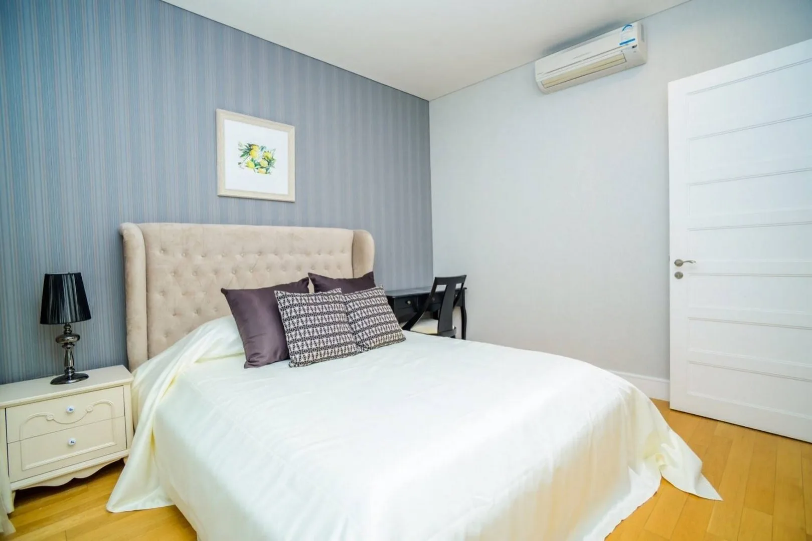 Property photos for Aguston Sukhumvit 22