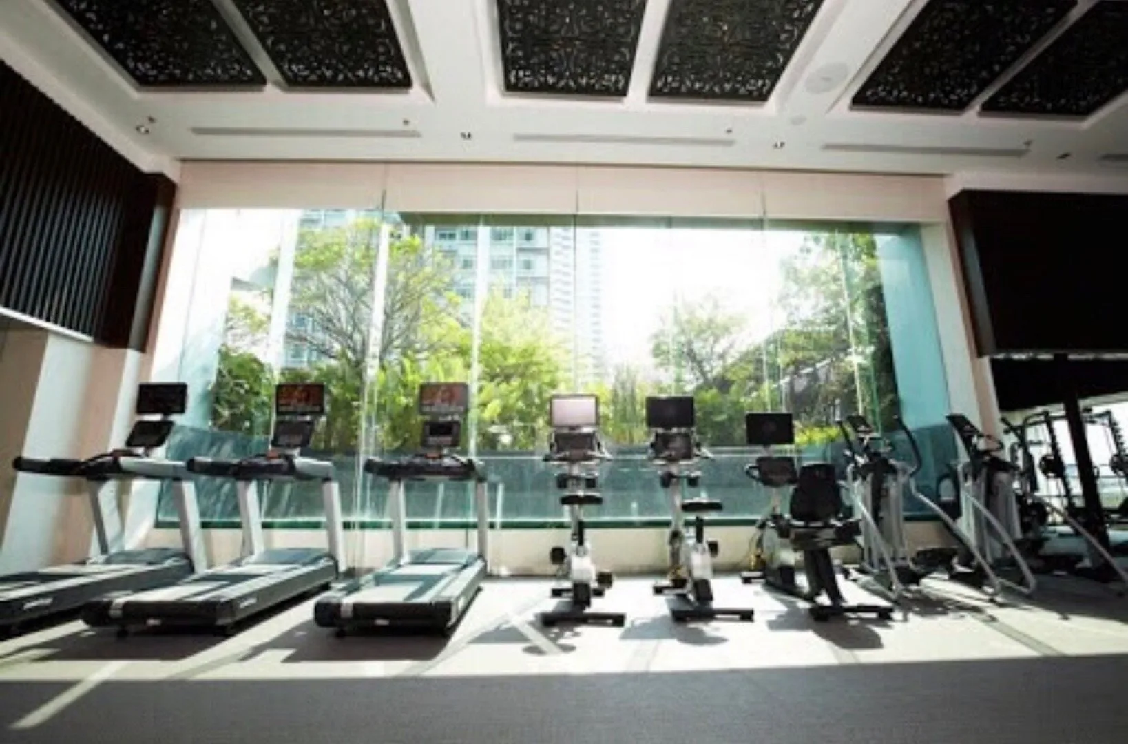 Property photos for Circle Condominium