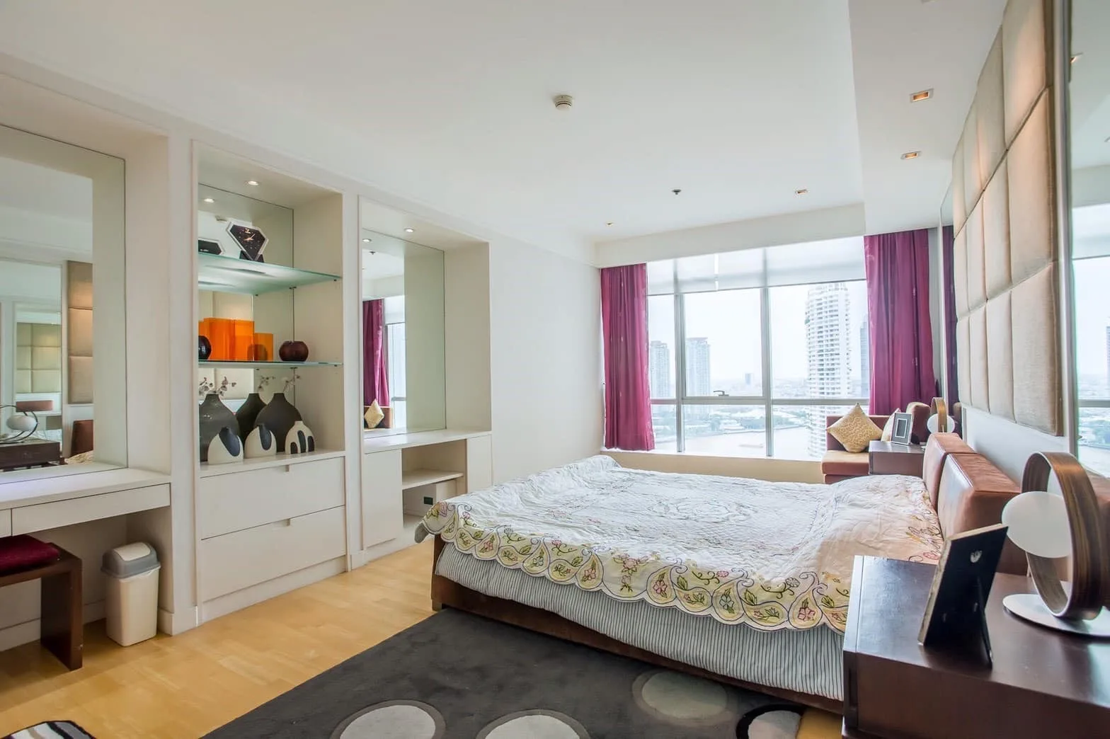 Property photos for Baan Sathorn Chaopraya