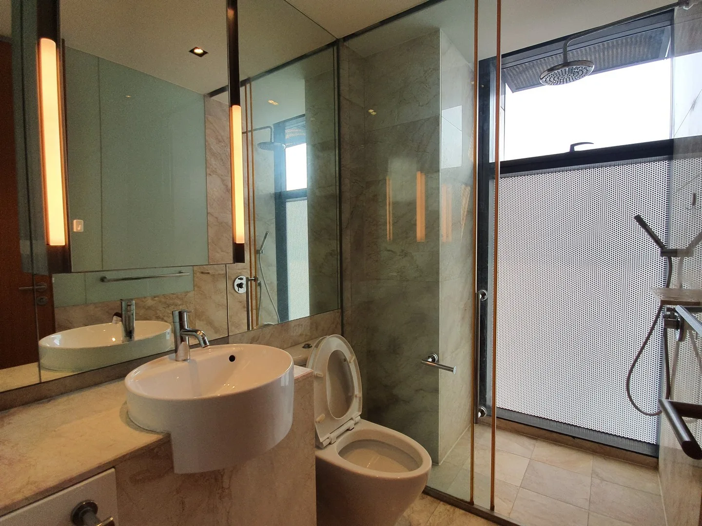 Property photos for The Met
